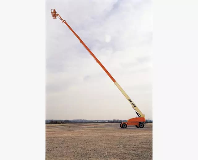 135 ft. Telescopic Boom Lift, Diesel