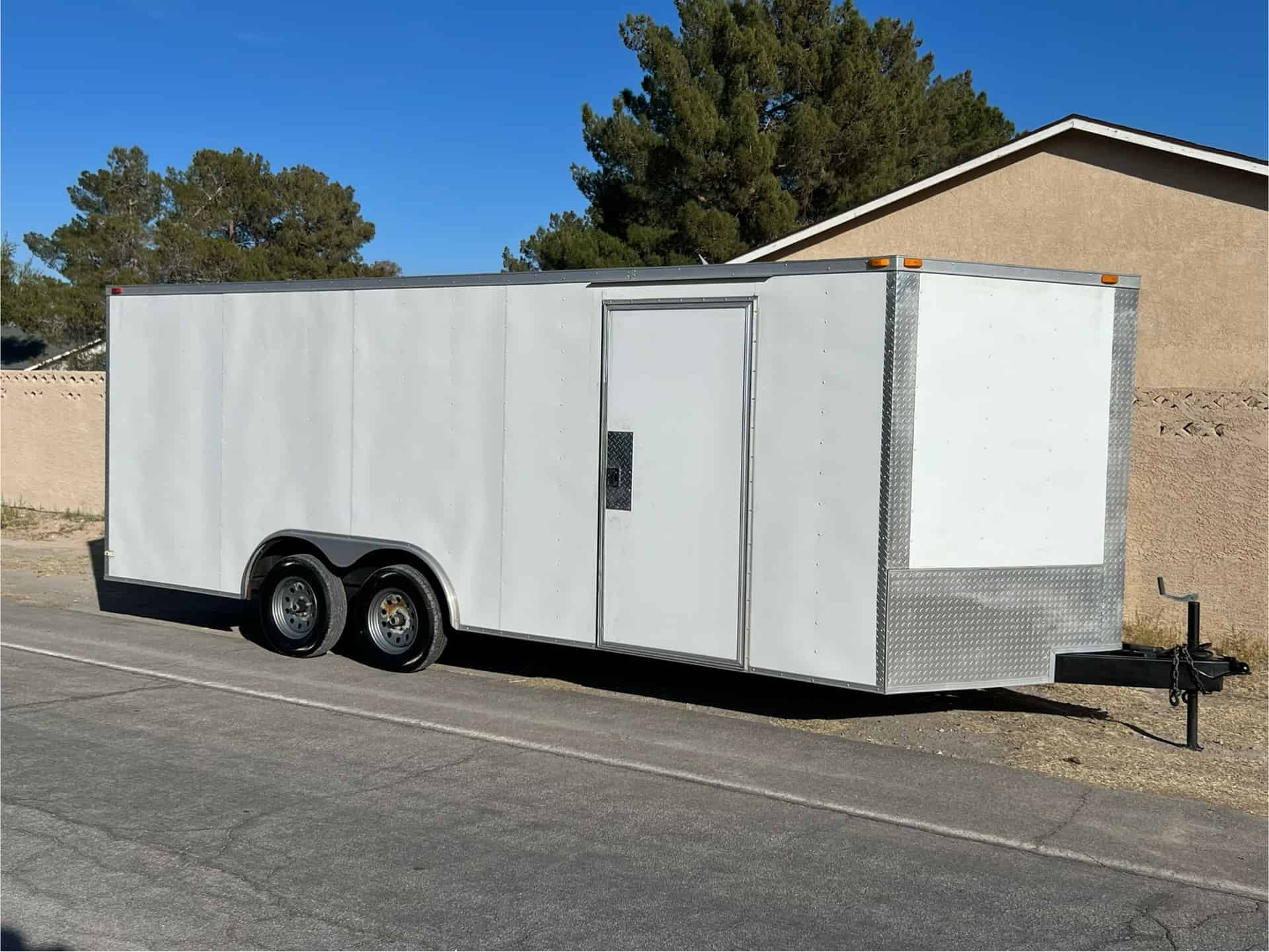 20’ Enclosed V-Nose Trailer