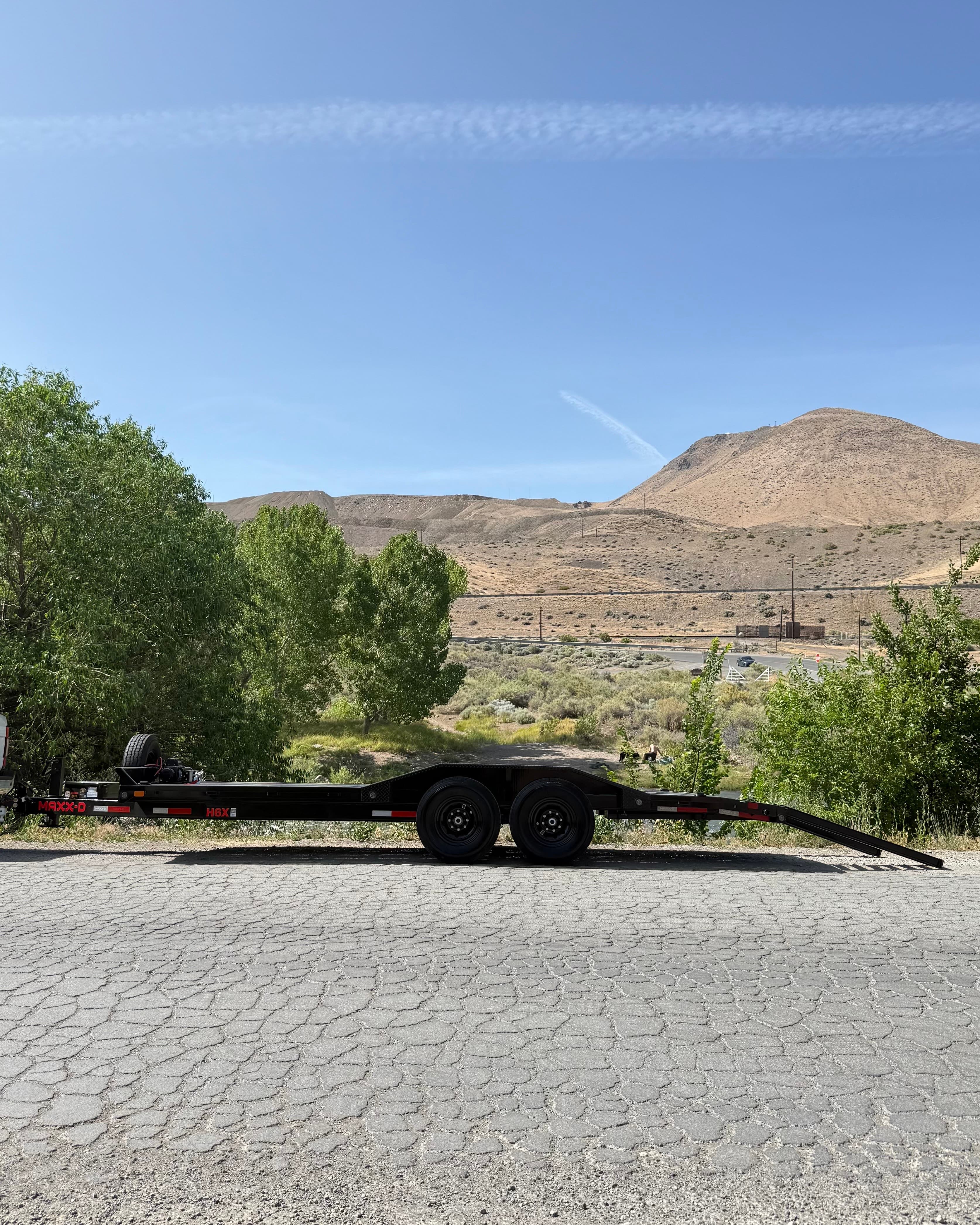 8.5' x 20' Car Drive Over Fender Trailer