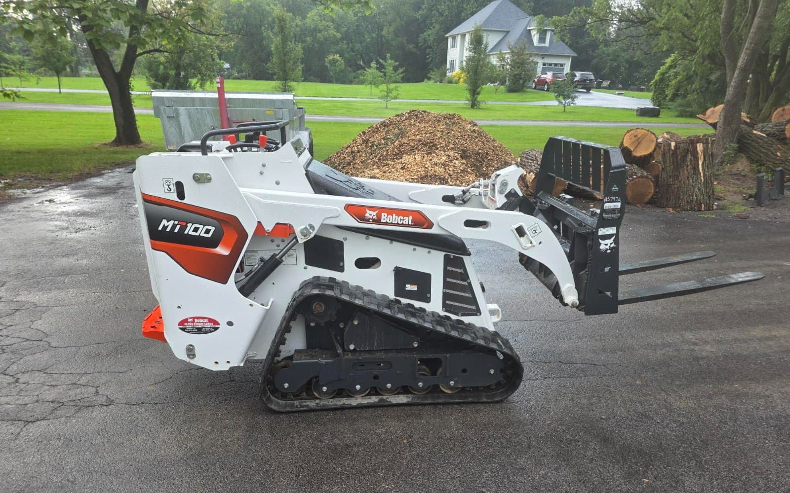 MT100 Bobcat Forks