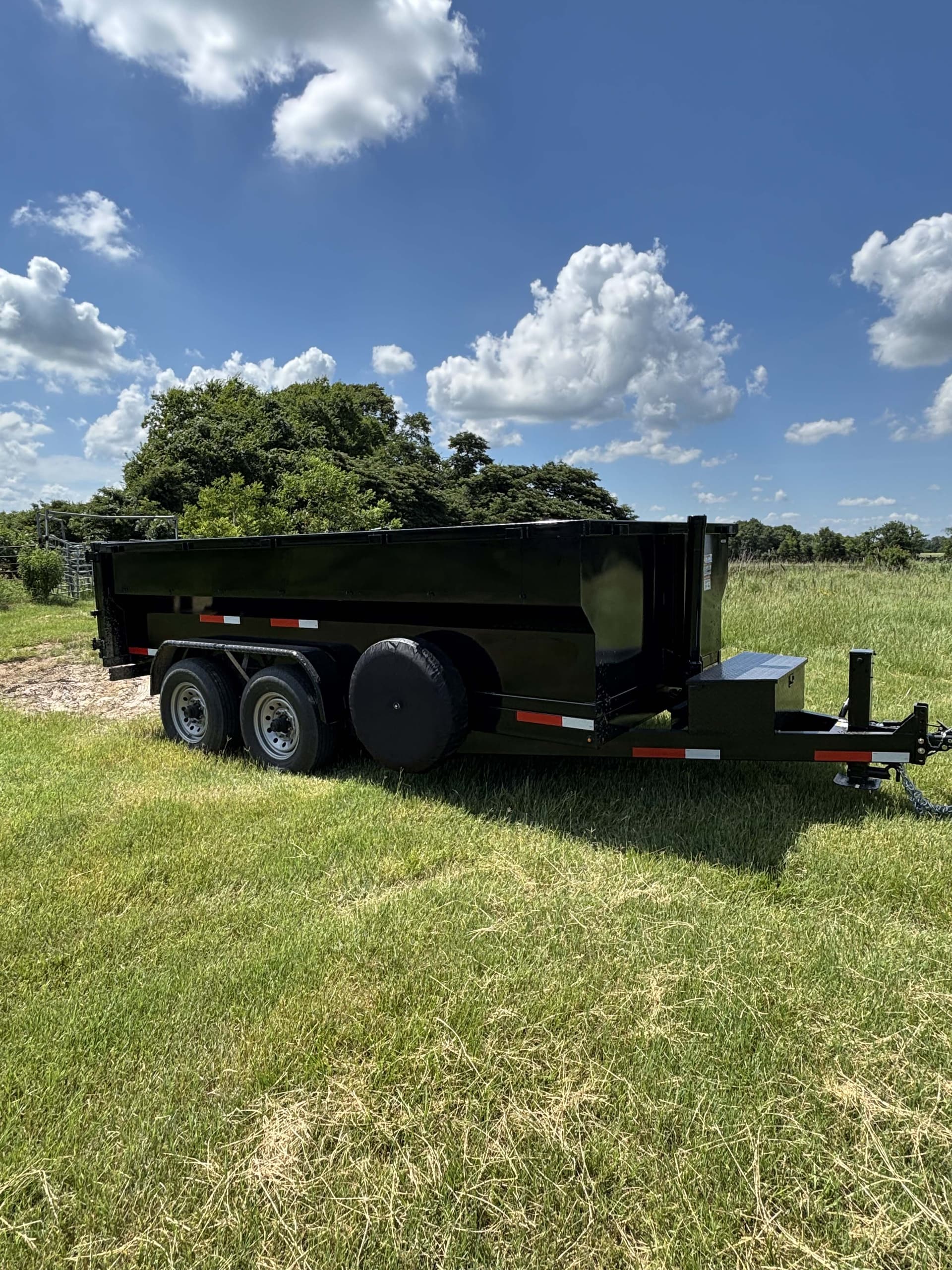 83" x 14' Dump Trailer