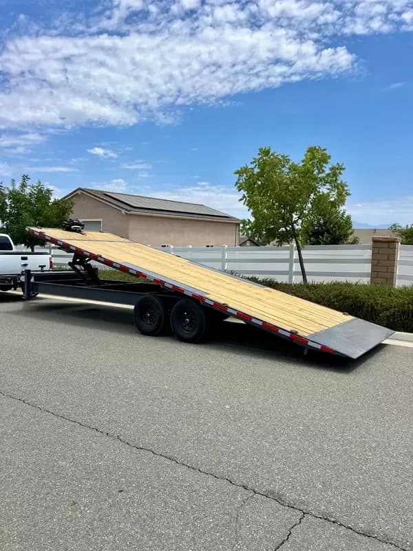 26ft Deckover Trailer