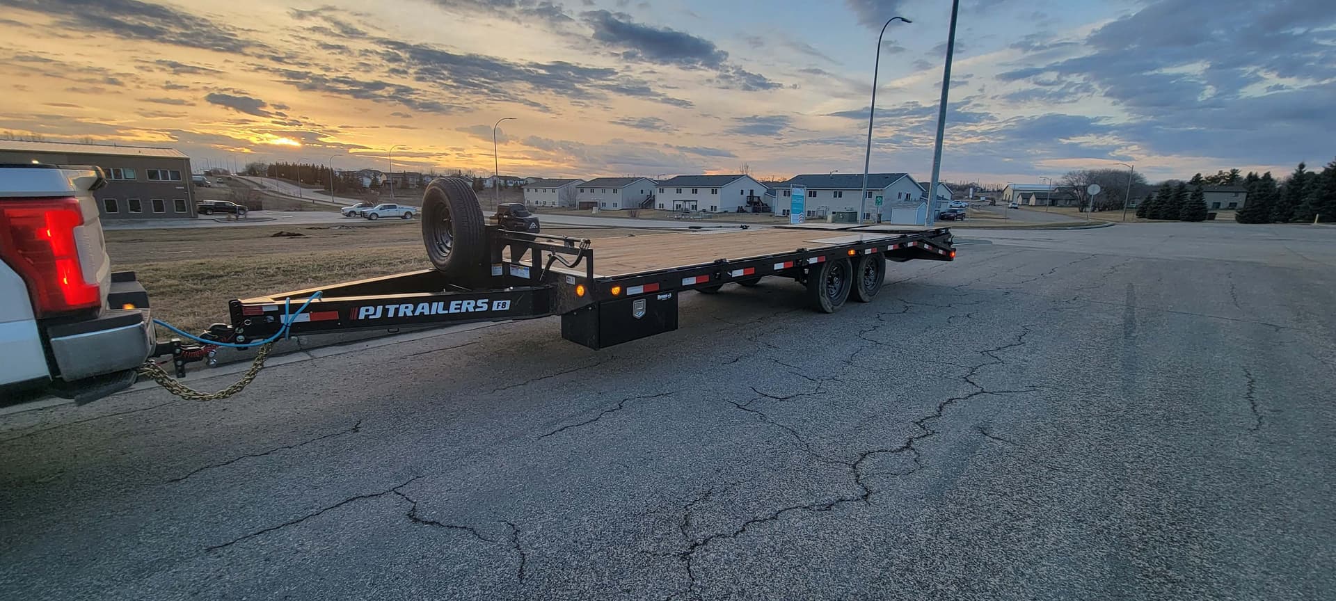 22ft Deckover Trailer