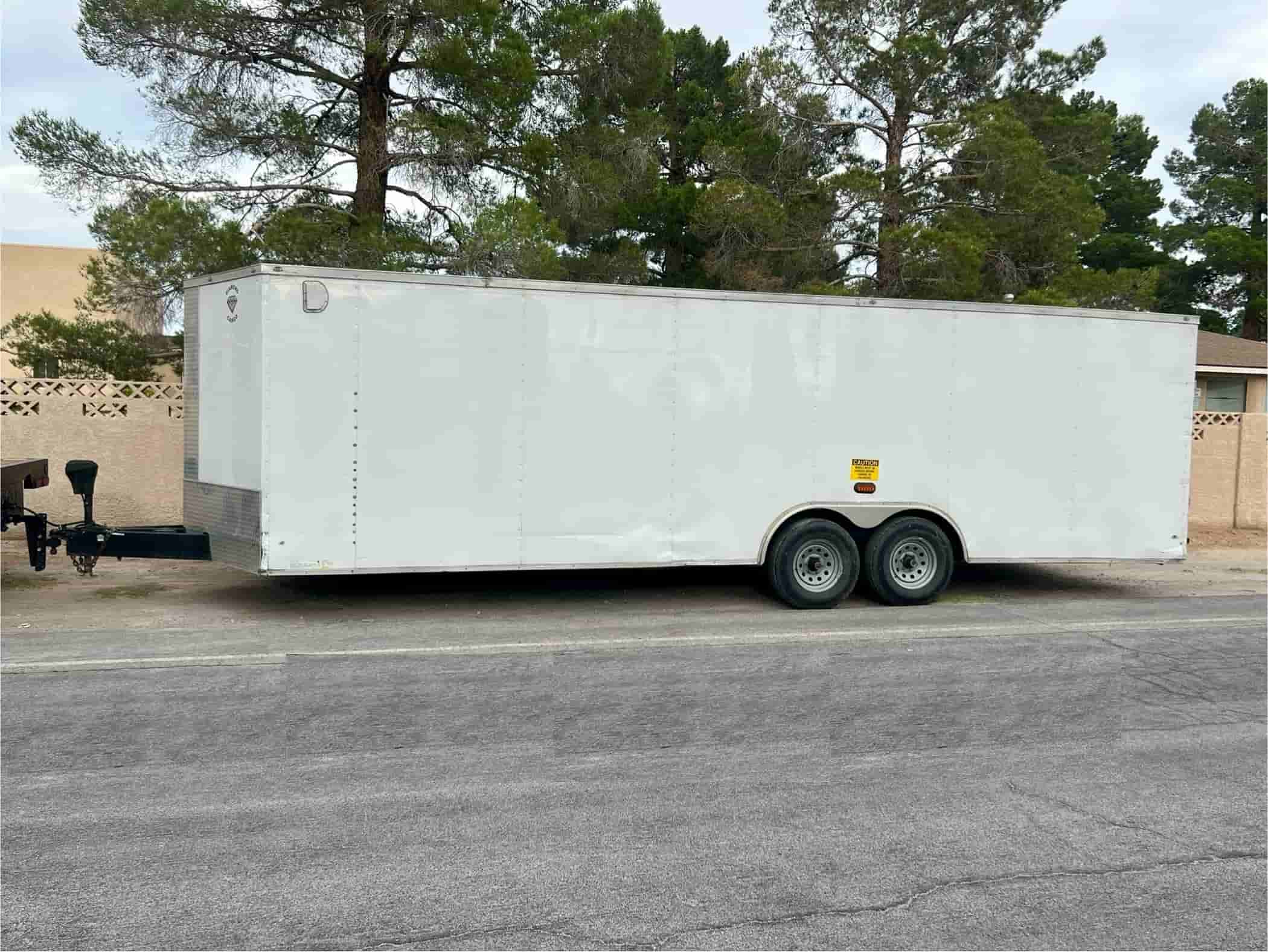 26’ Enclosed Moving Trailer Hauler Cargo