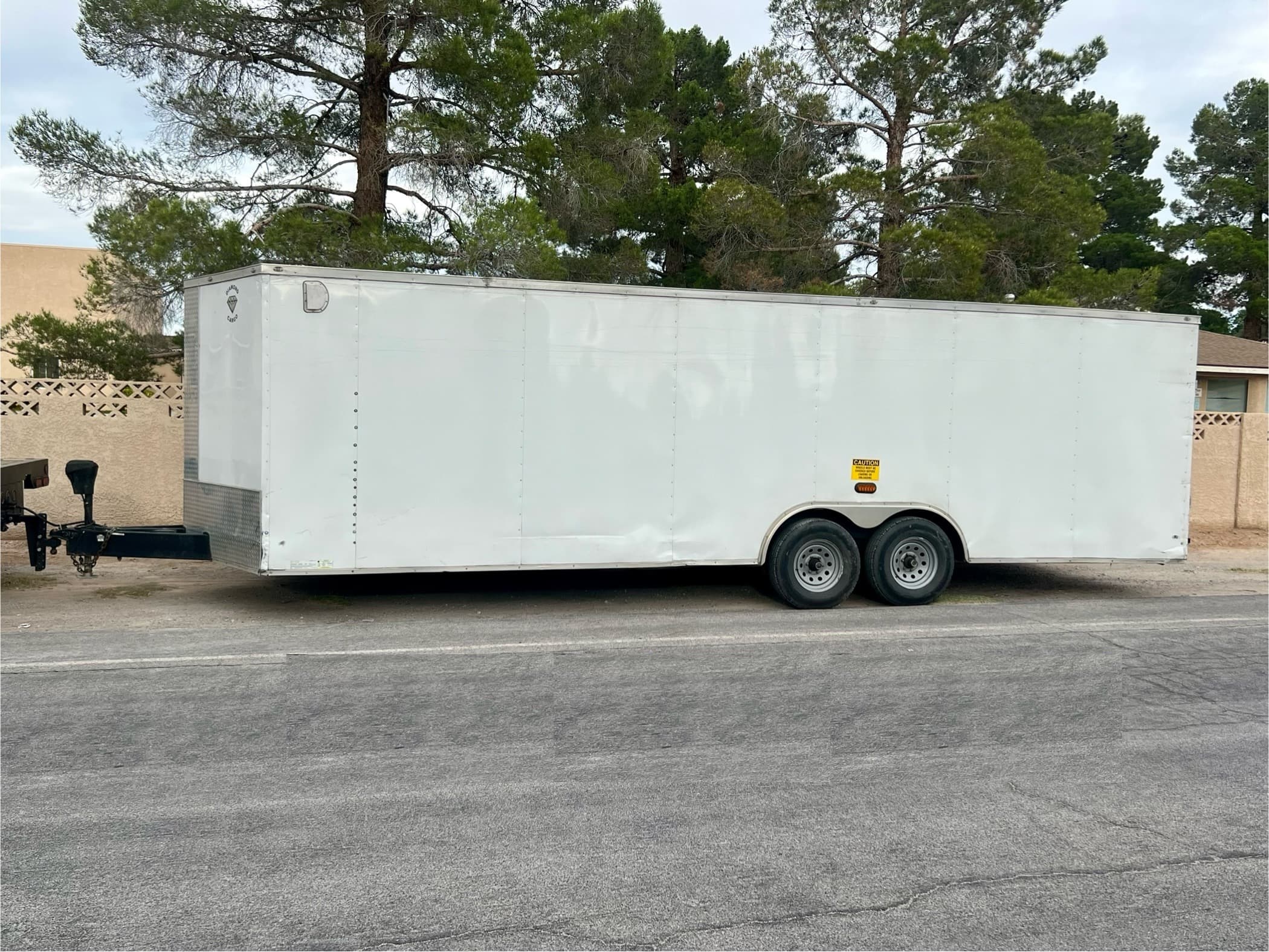 26’ Enclosed Moving Trailer Hauler Cargo