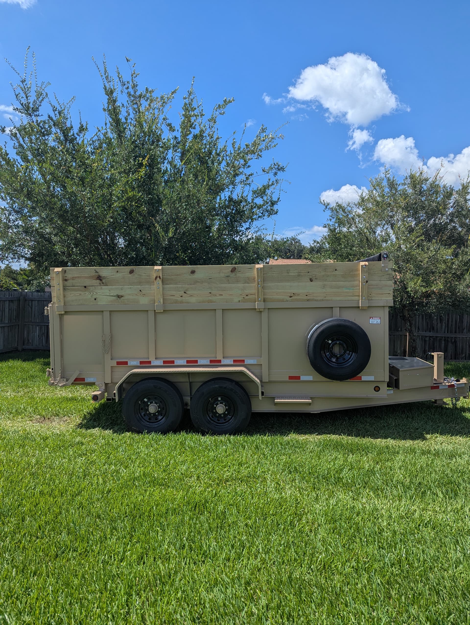 7x14 Dump Trailer
