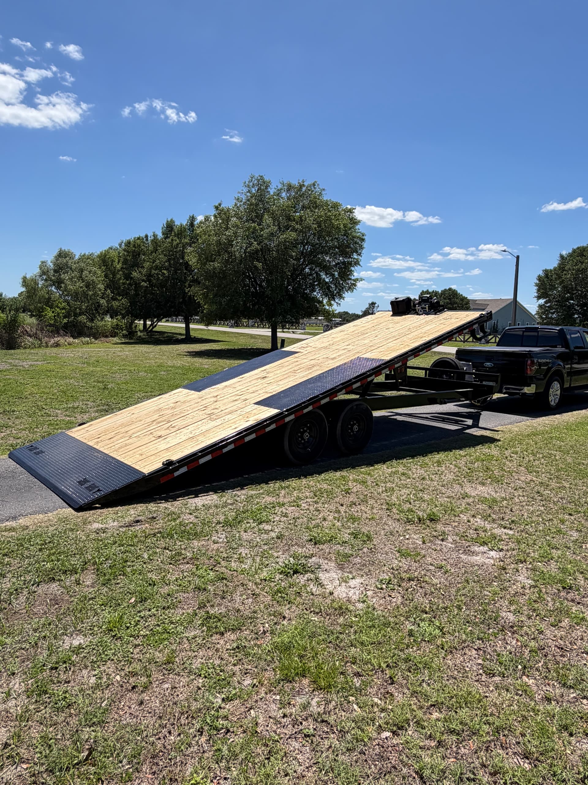 24 x 8.5 Deckover Power Tilt