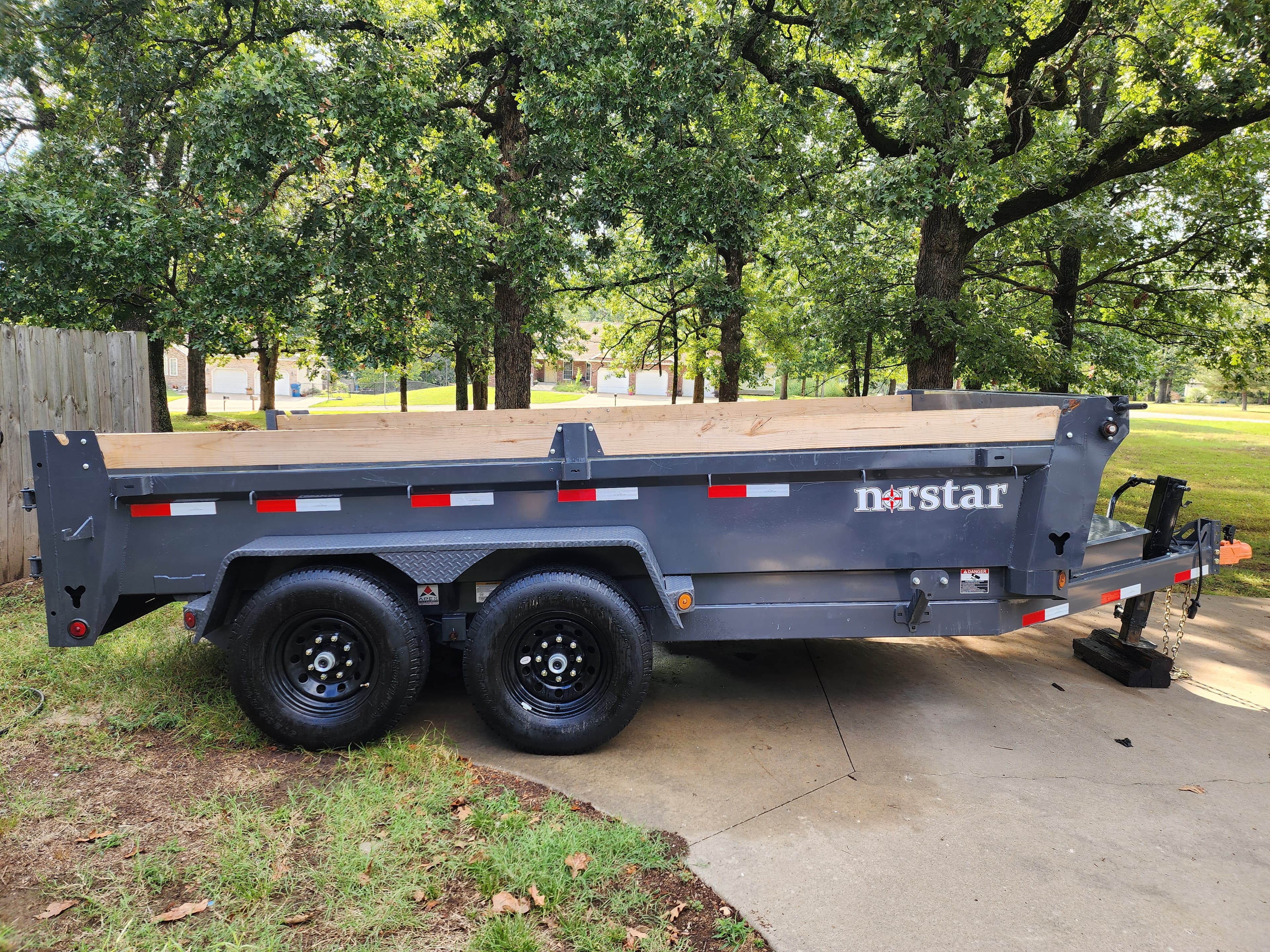 83" x 14' Dump Trailer