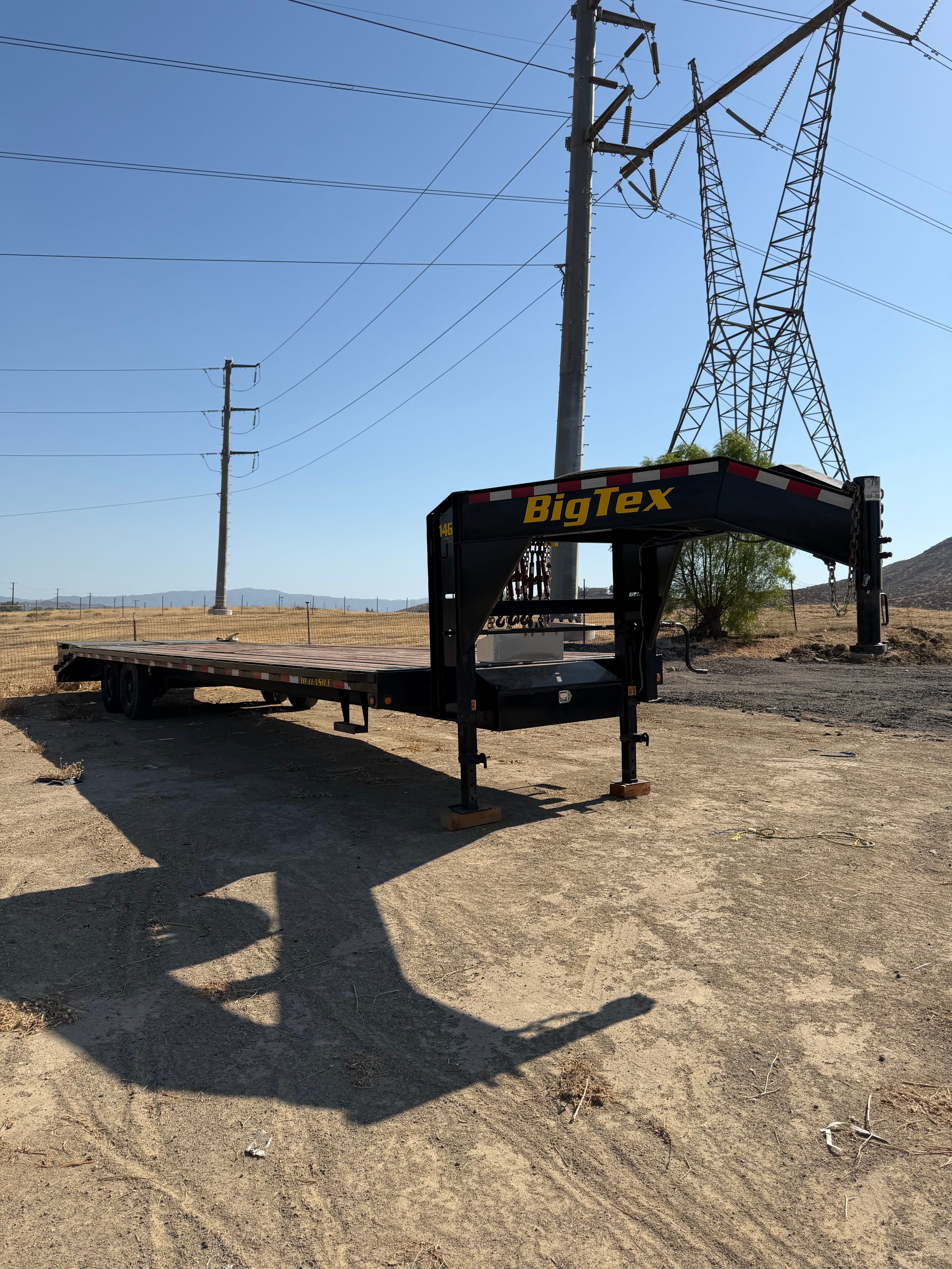 33ft Gooseneck Trailer