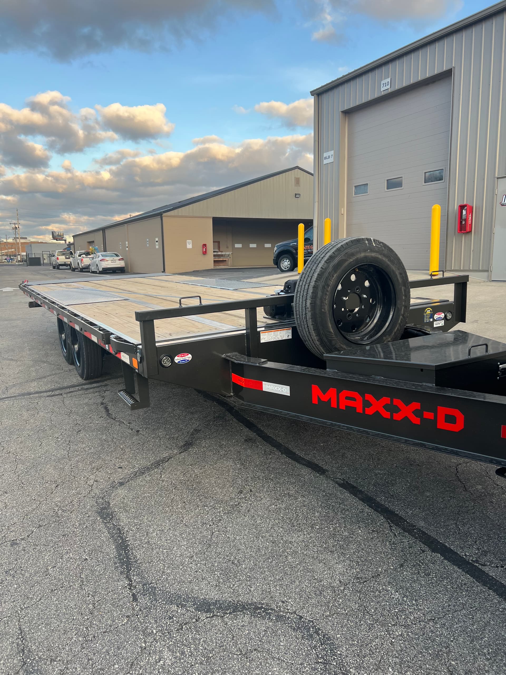 22ft Tilt Trailer