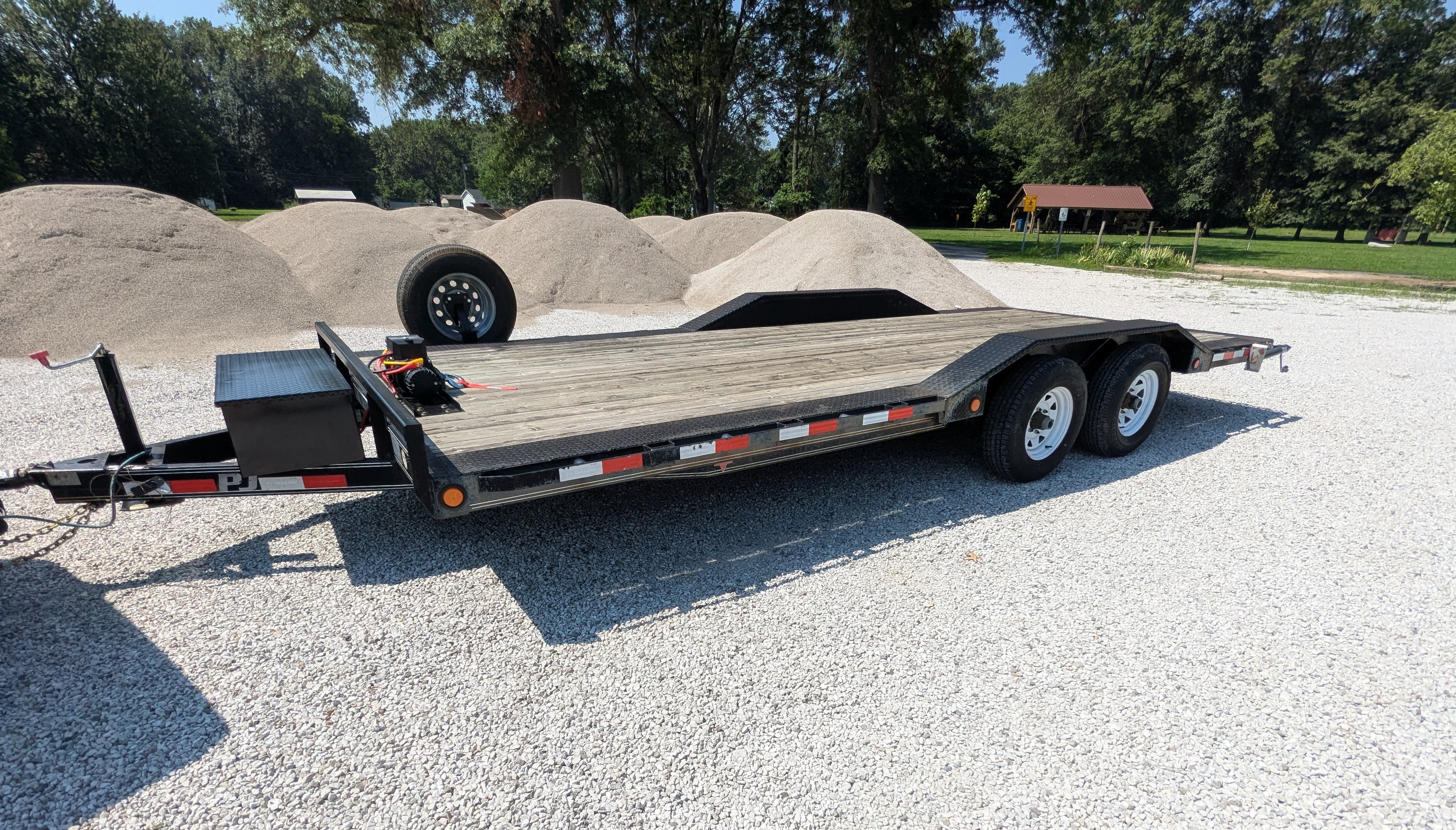 8.5x20ft Car Hauler Trailer w/ Winch