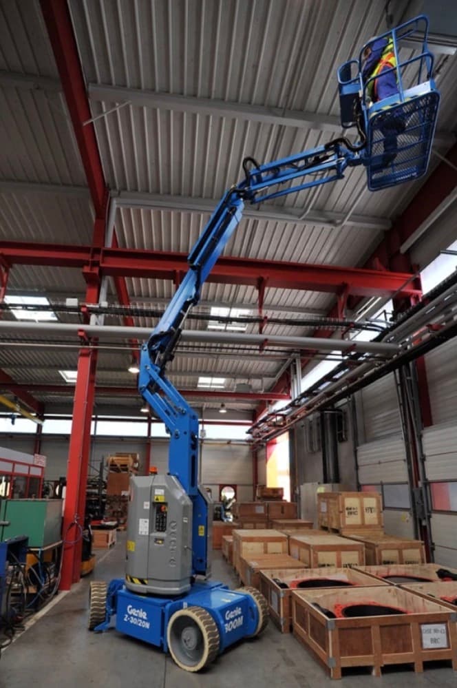 2014 Genie Z-30/20N articulating boom lift
