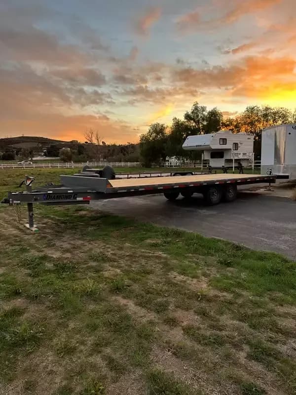 26ft Deckover Trailer