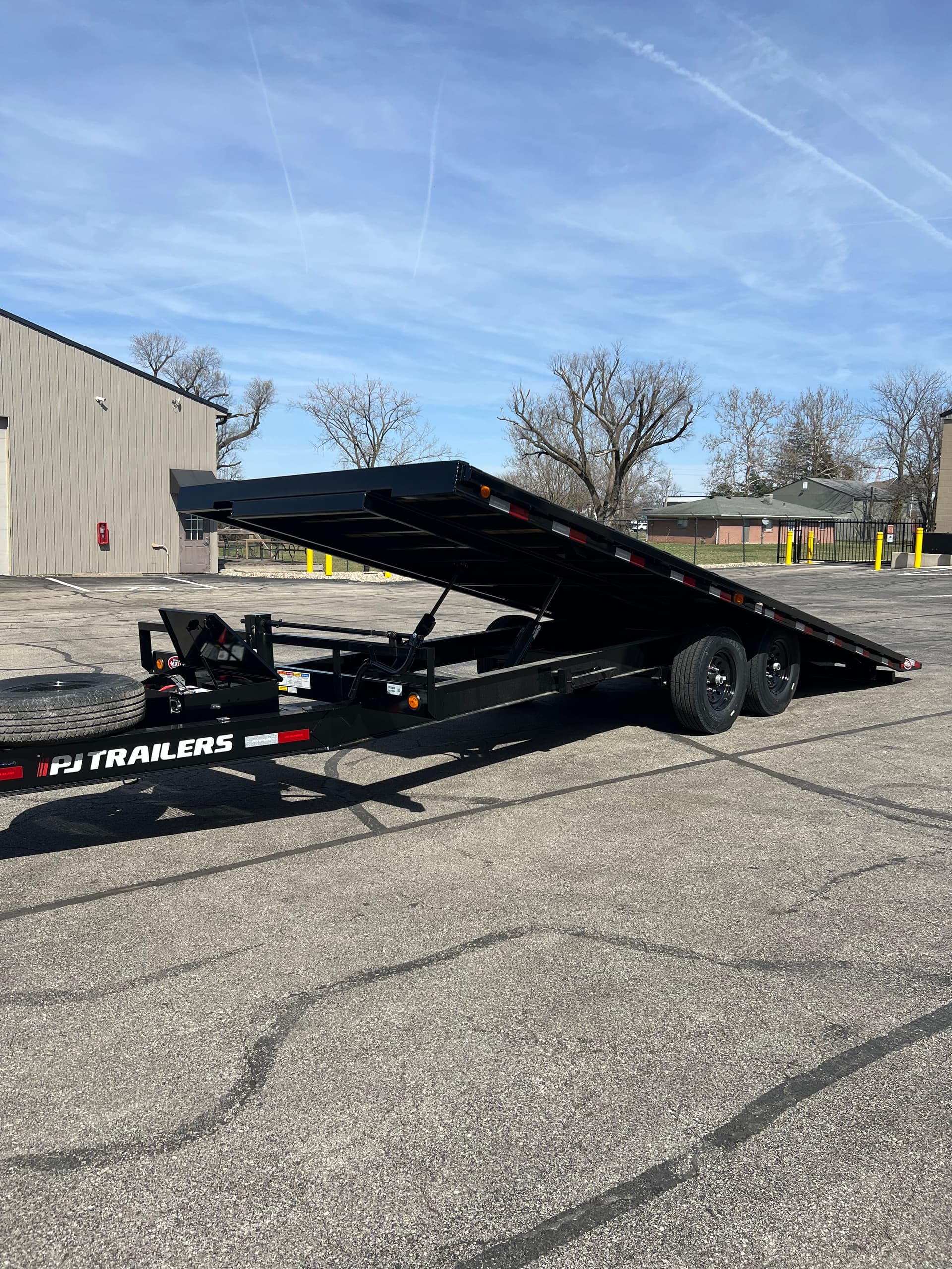 22ft Tilt Trailer