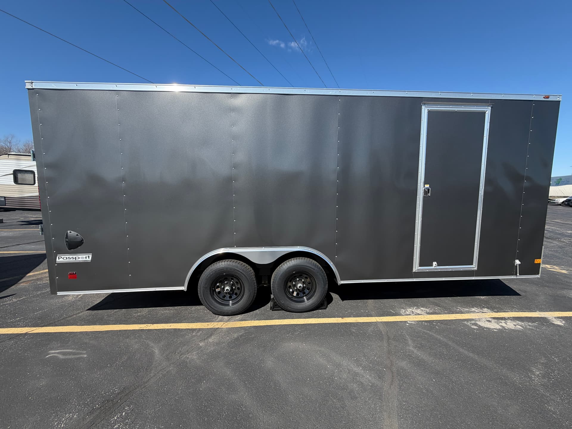 8.5' x 20' x 7' Enclosed / Car Hauler