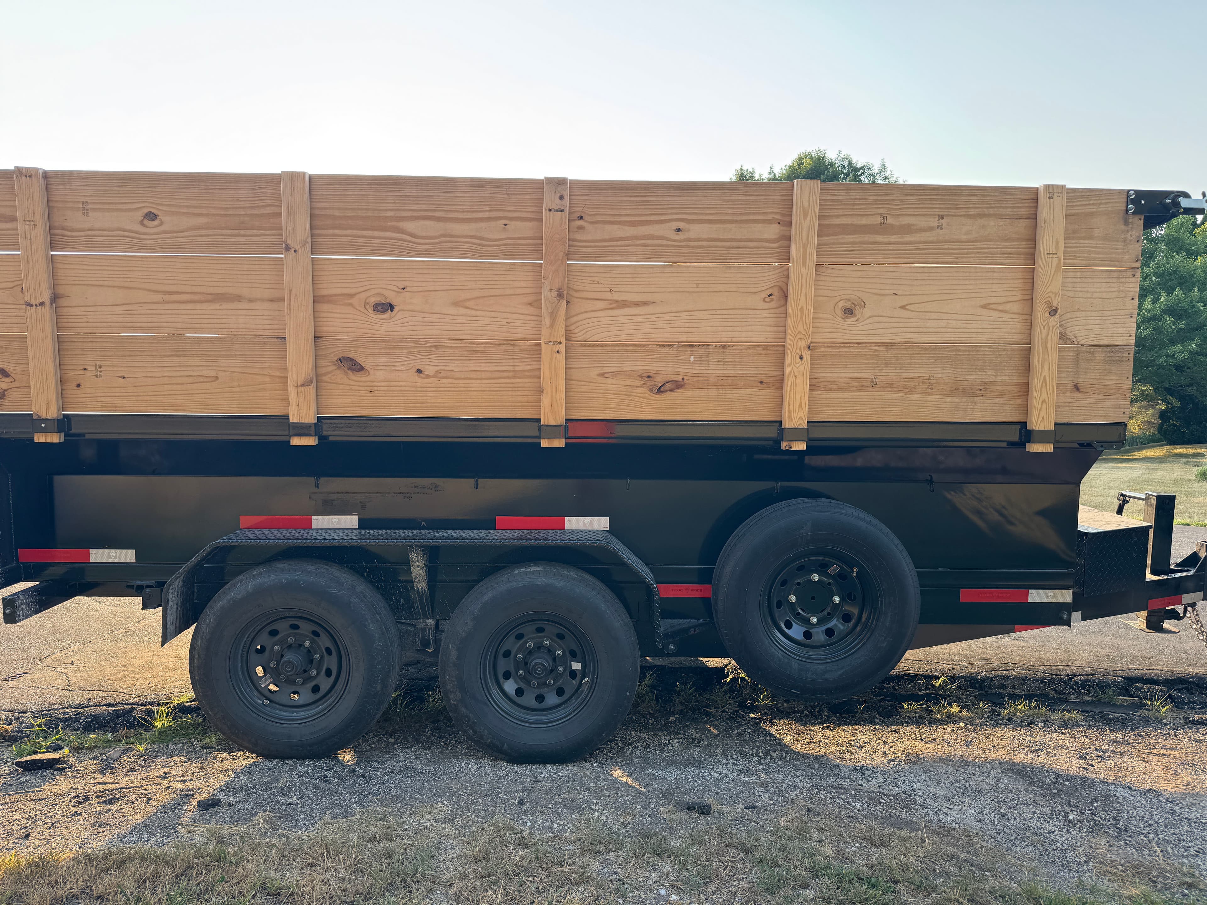 83" x 14' Dump Trailer