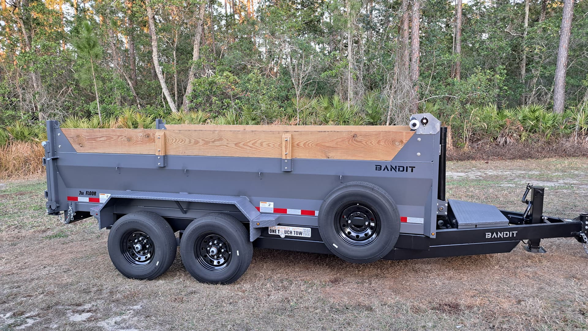 7x14ft Dump Trailer