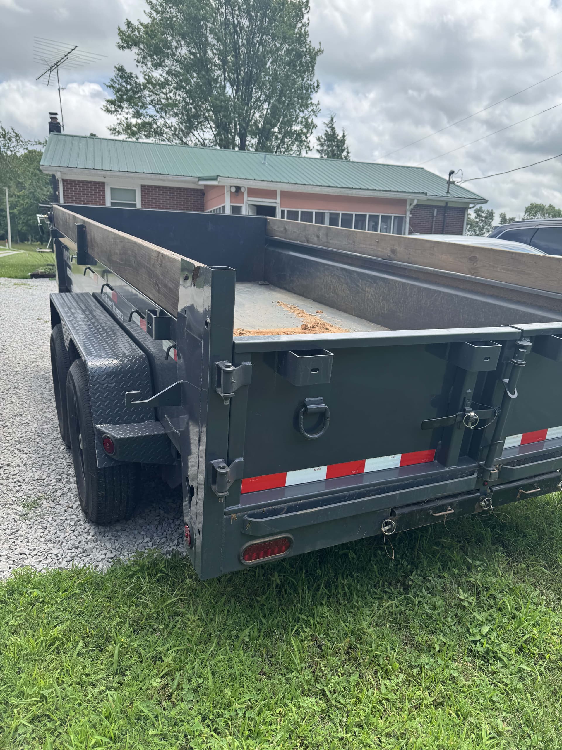 82" x 14' Dump Trailer
