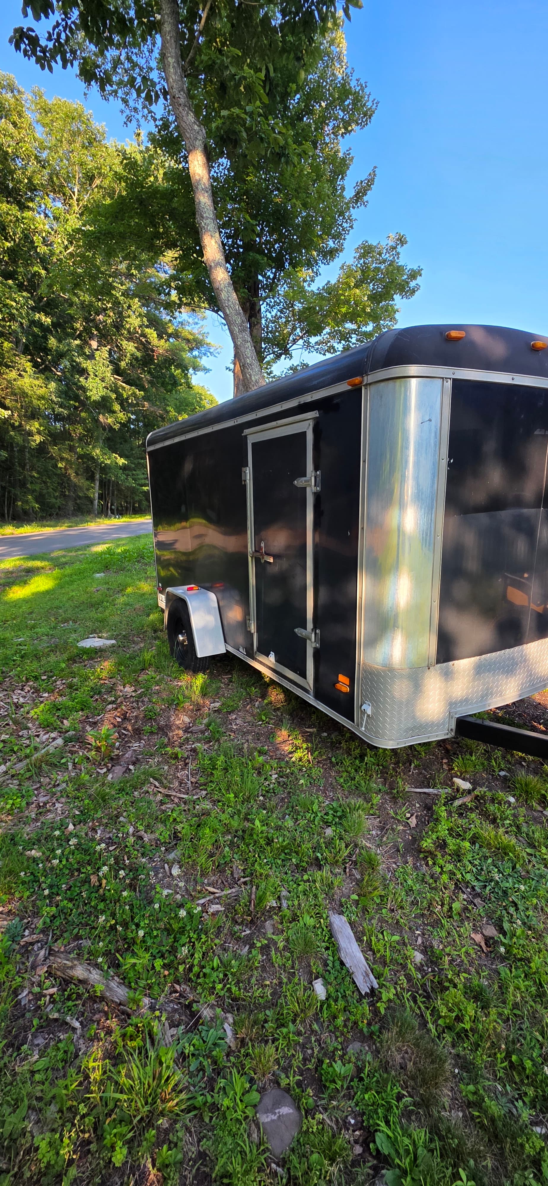 5'9" x 12' Enclosed Trailer