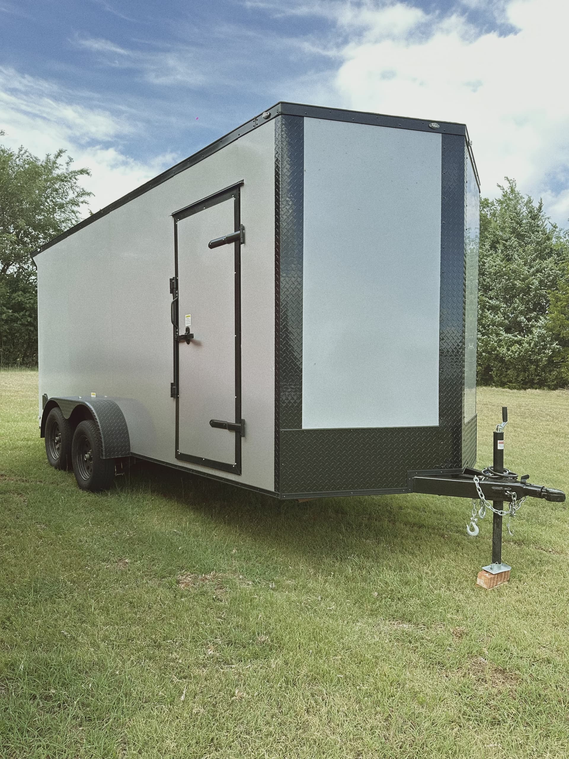 16x7 Enclosed