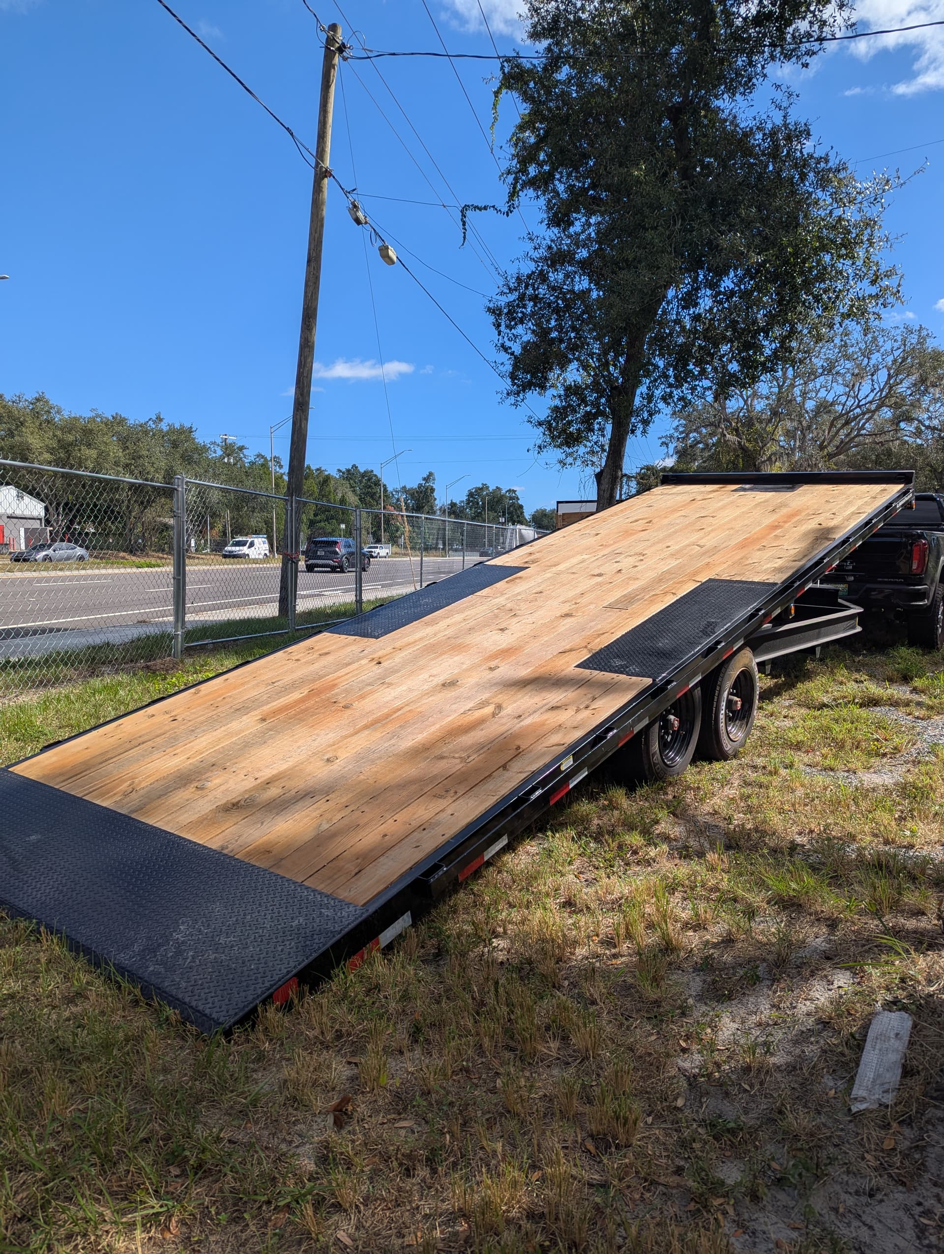 26ft Power Tilt Deckover