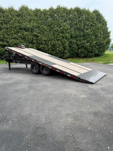 8.5'x 22' 14k Deck Over Tilt Trailer (#8)