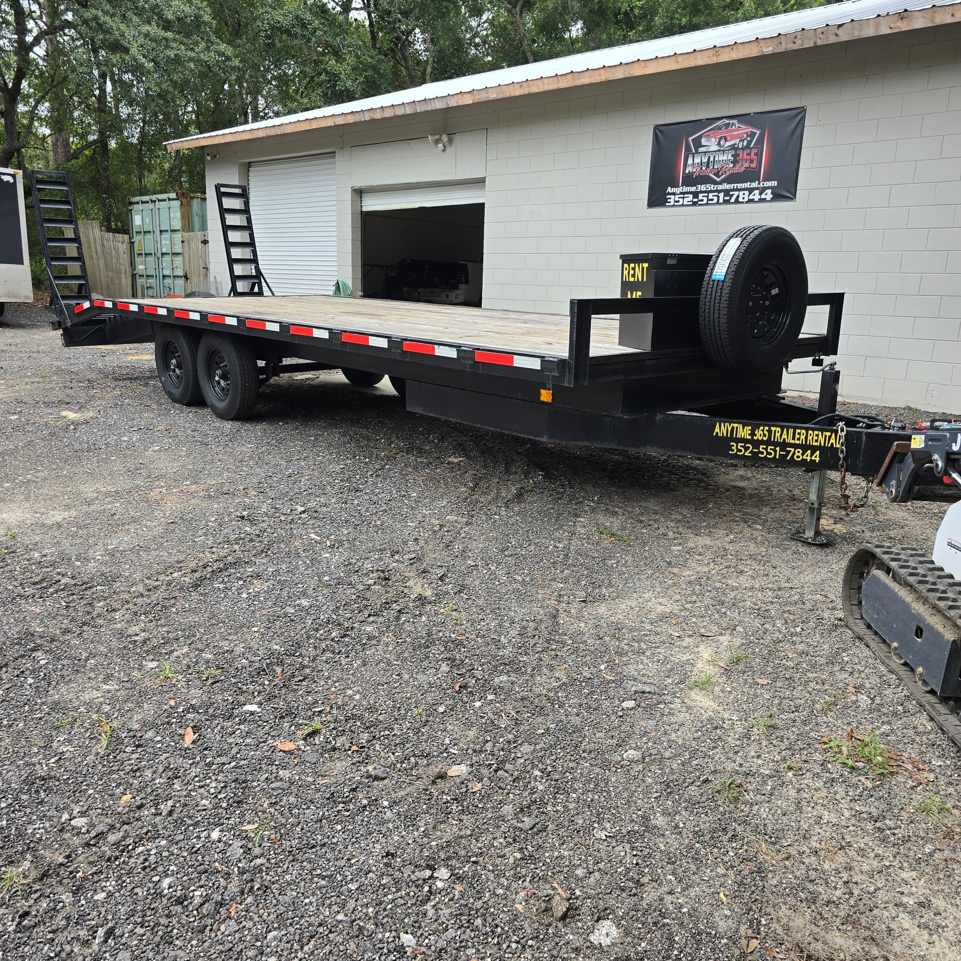 102" X 24' Deckover Trailer