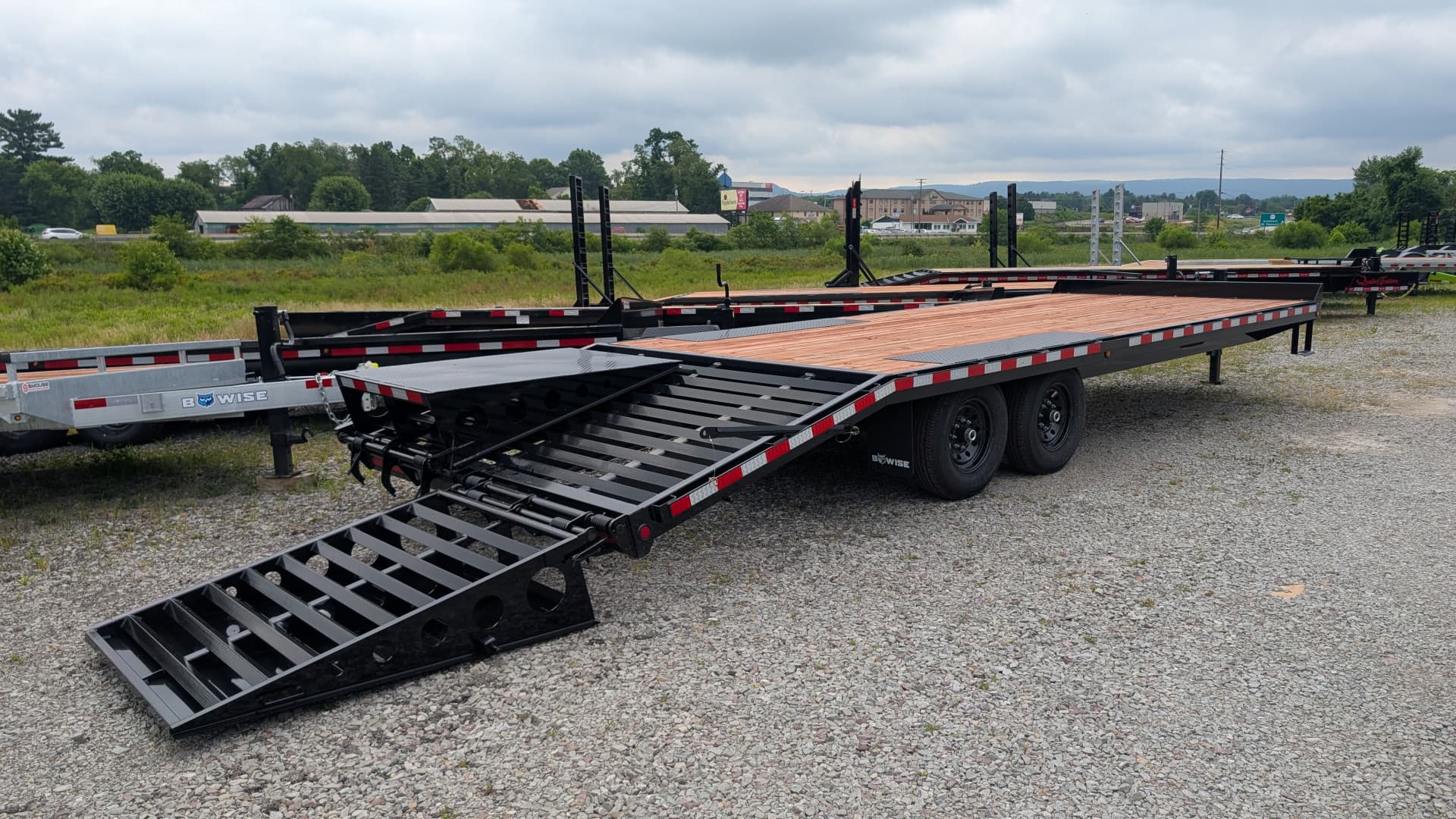 24' Deckover 15,400 Gvwr w/ mega ramps