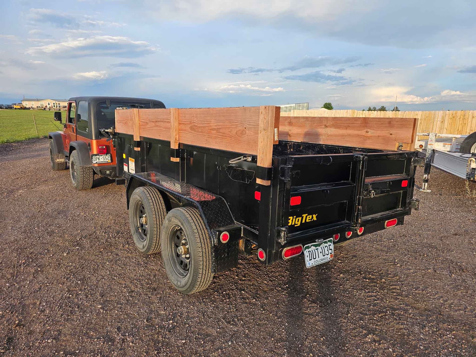 5' × 10' Dump Trailer