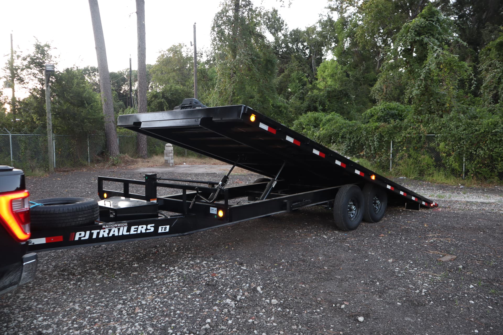 22ft Tilt Deckover Flatbed Trailer