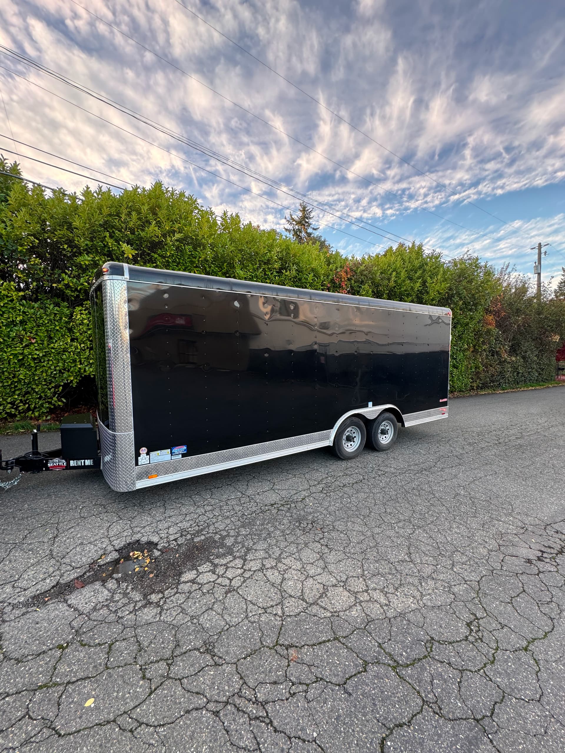 8.5×20 Enclosed Trailer
